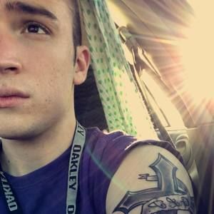 Meet your Posher, Cade